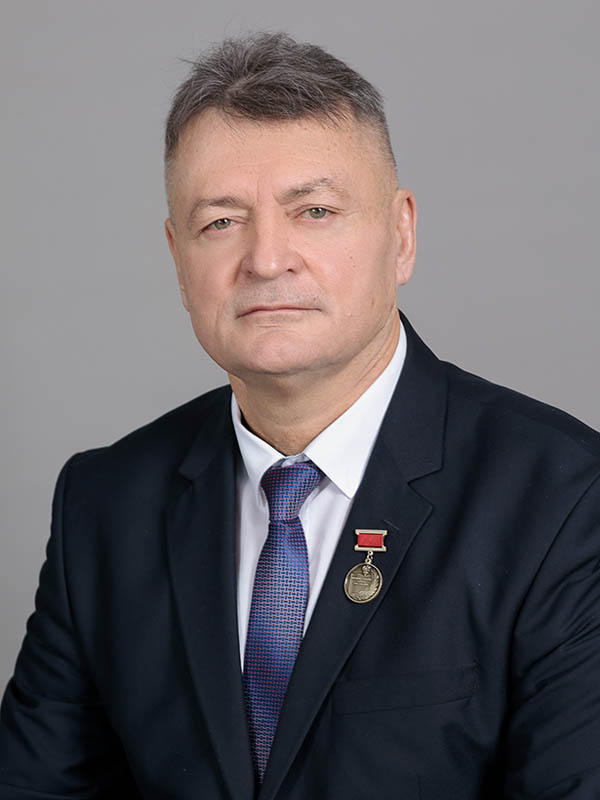 Павлоградский  Василий  Владимирович.